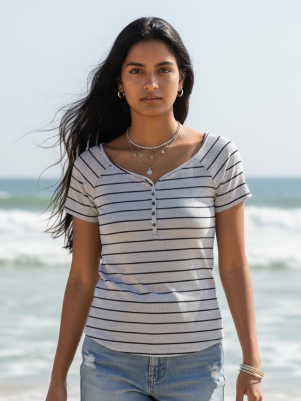 🤩 Guilty striped t-shirt Medium NWOT